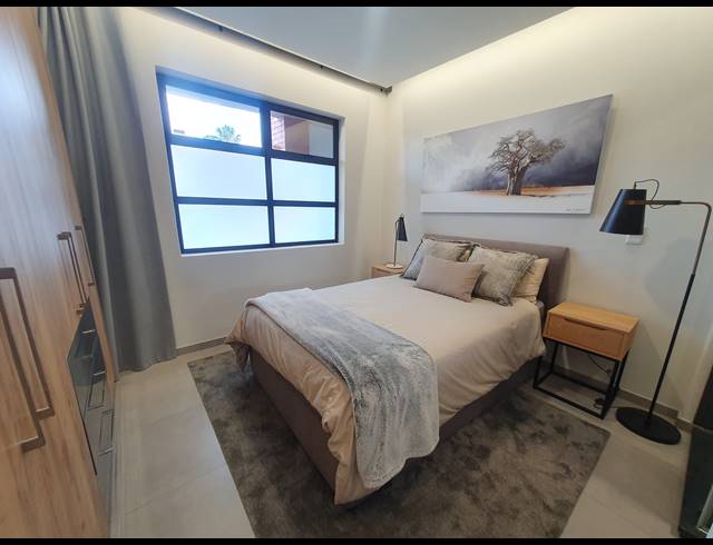 2 BEDROOM APARTMENT FOR SALE IN MENLO PARK